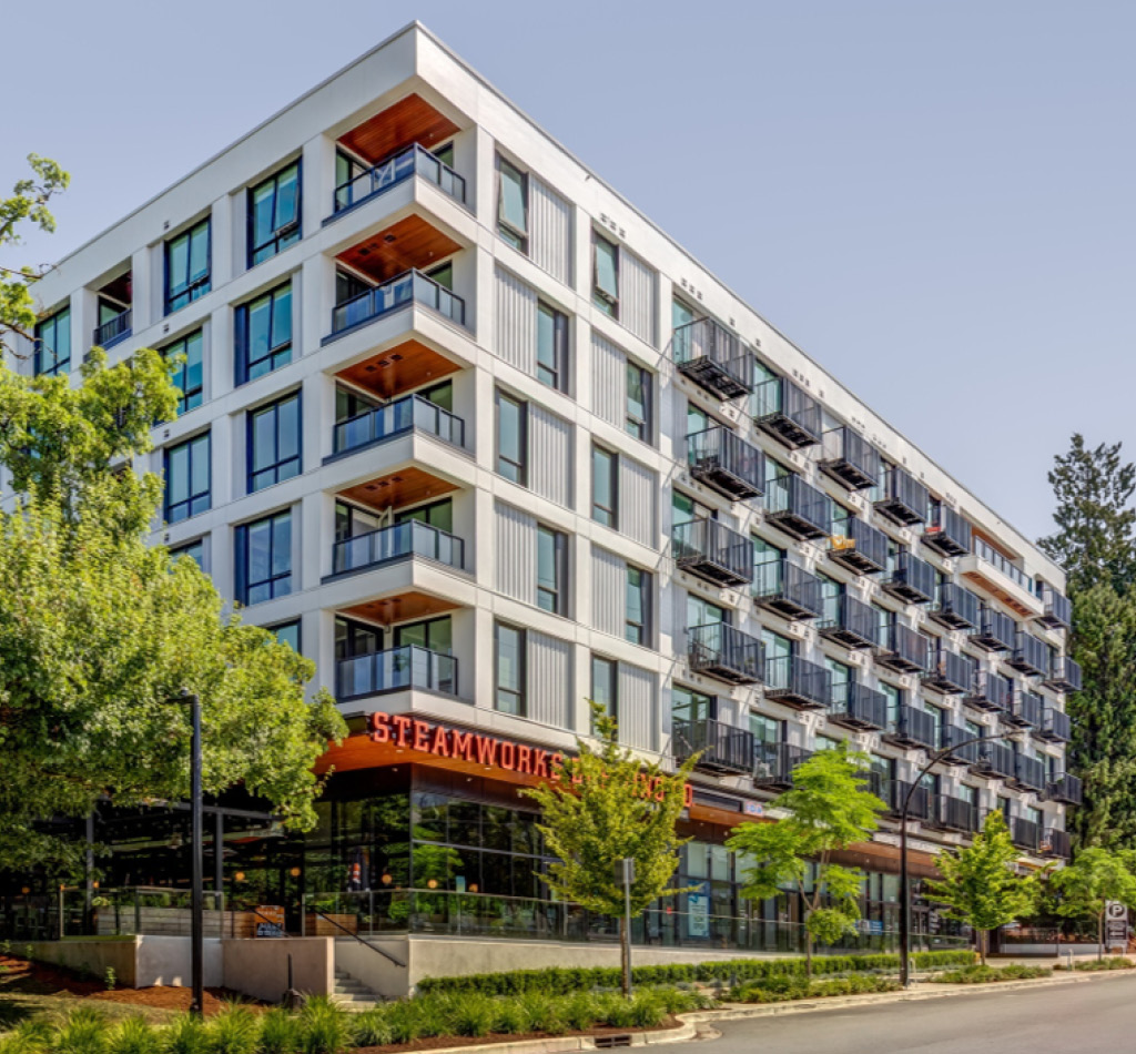 Lonsdale Square, immeuble locatif construit expressément à cette fin, aménagé par Minto Apartments à North Vancouver, au Canada.