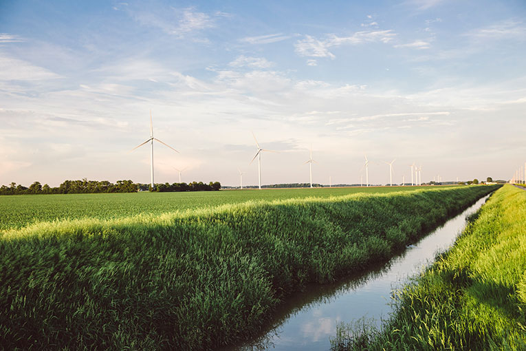 http://Image%20of%20Hog%20Creek%20Wind%20Farm%20in%20Ohio,%20US